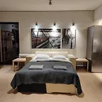 Apartment With Garden In City Center
