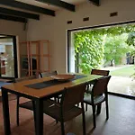 Apartment With Garden In City Center
